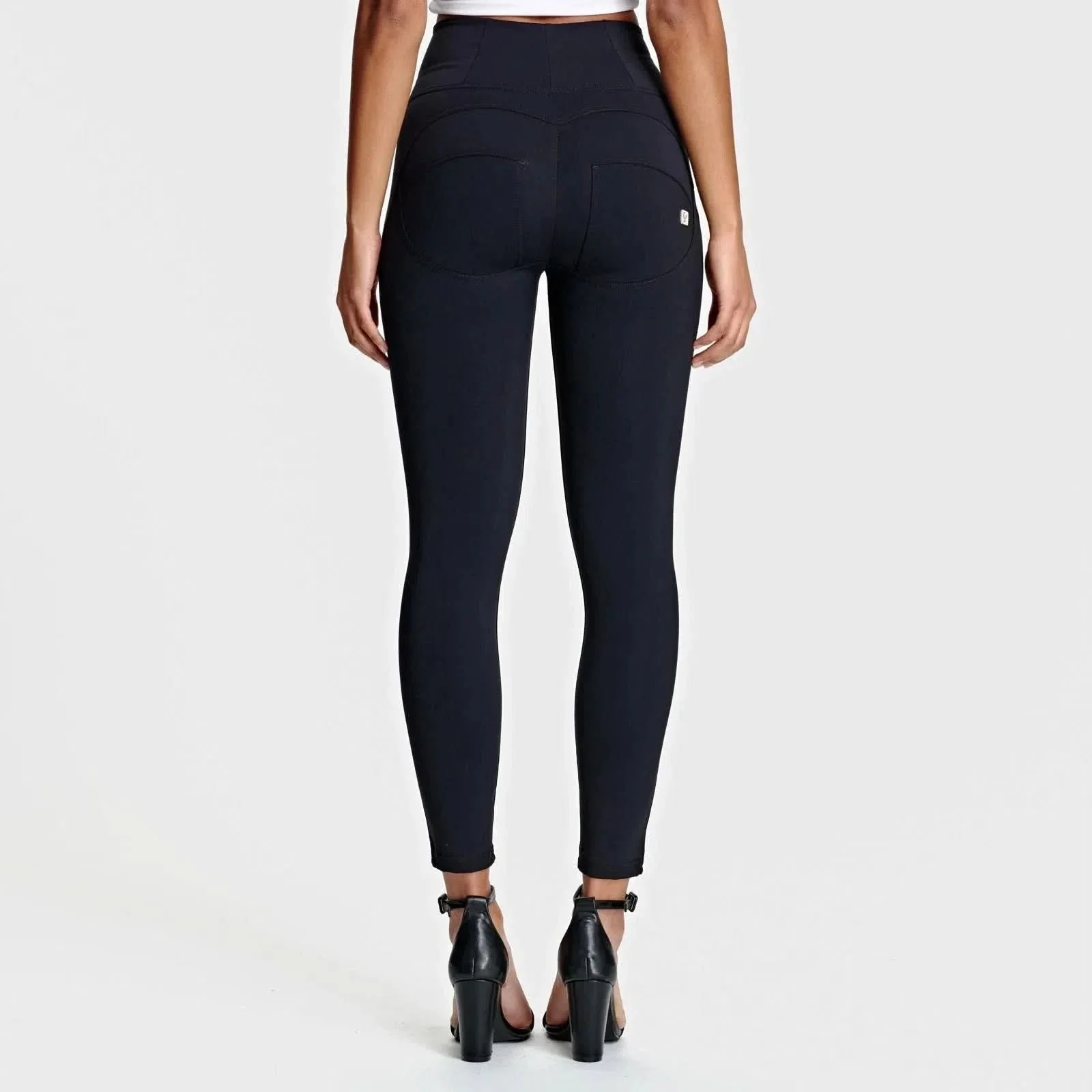 WRUP Diwo Pro - High Waisted - 7/8 Length - Black - Image 5