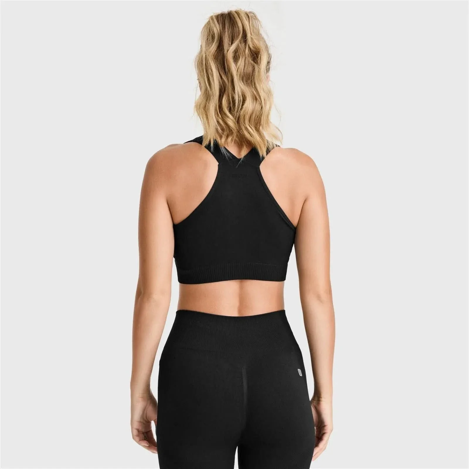 Seamless Sports Bra - Black - Image 4