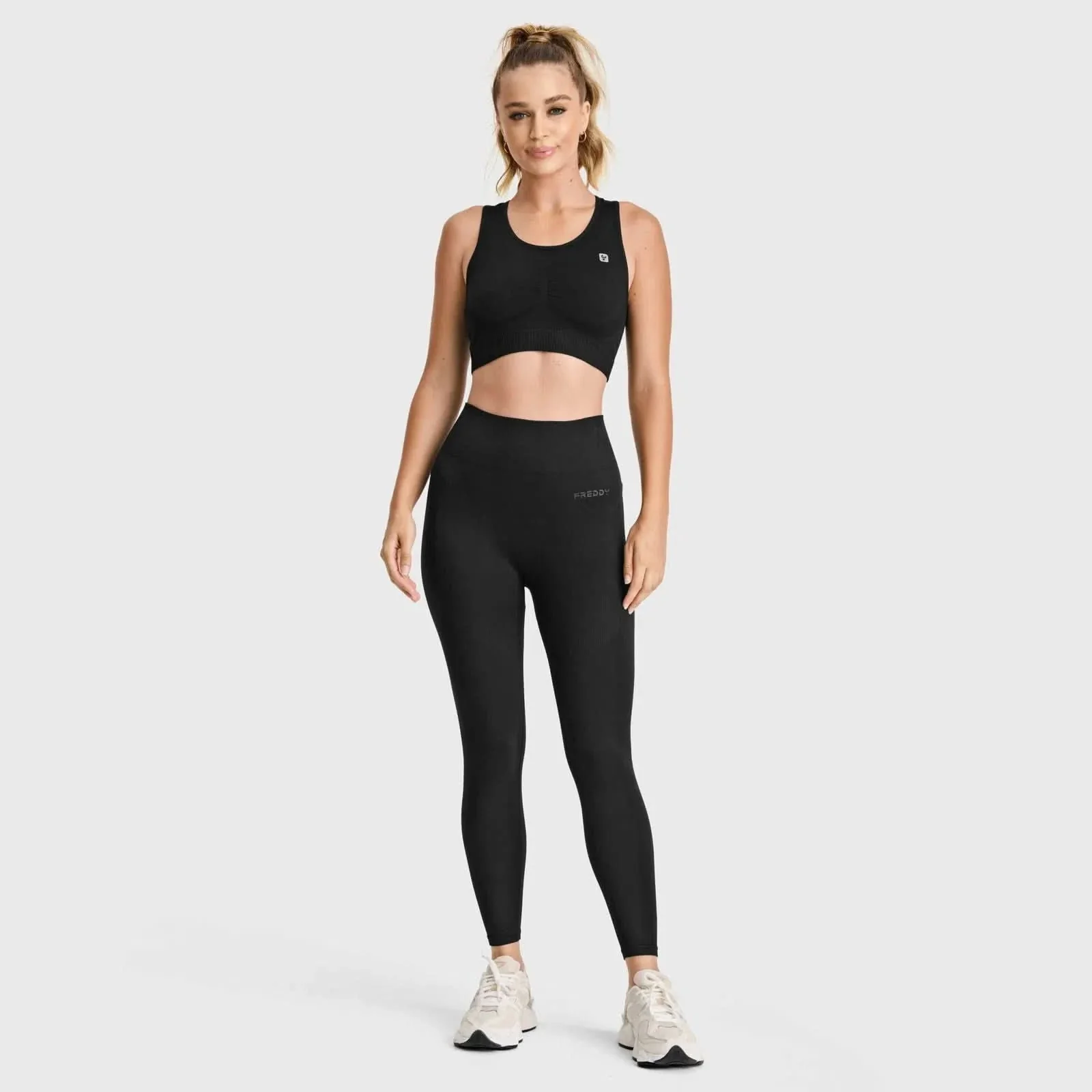 Seamless Sports Bra - Black - Image 5