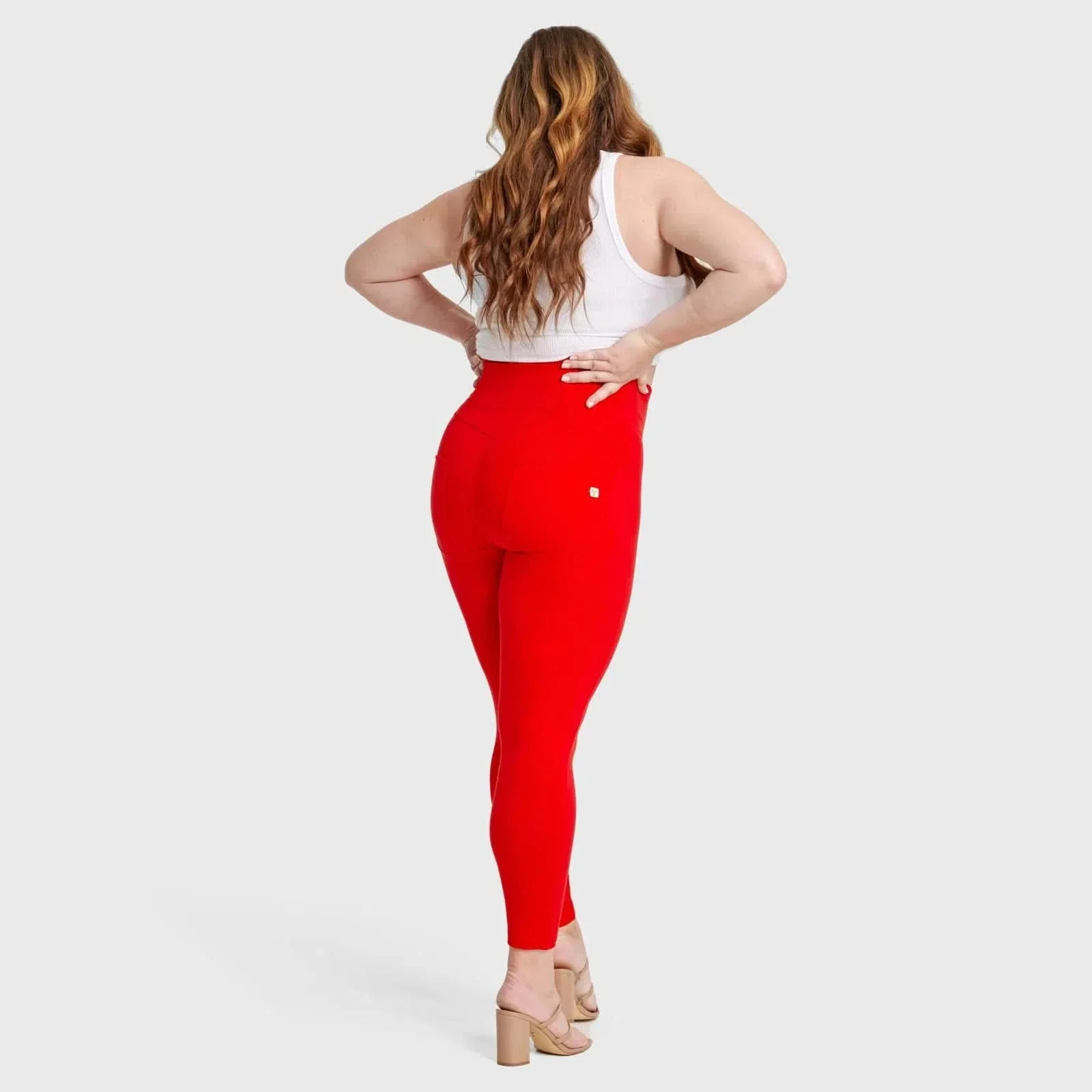 WRUP Curvy Fashion - Zip High Waisted - 7/8 Length - Red - Image 6