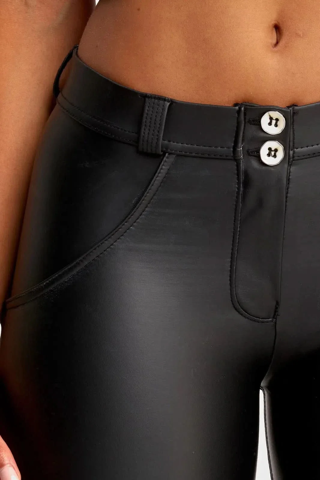 WRUP Faux Leather - Mid Rise - Full Length - Black - Image 5